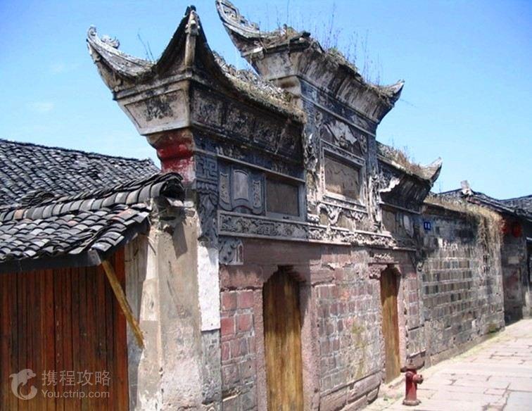 使命召唤手游语音怎么设置中文